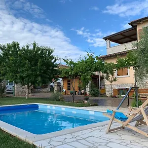 Apartment Leone
