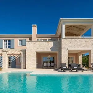  Villa Divine By Ilc